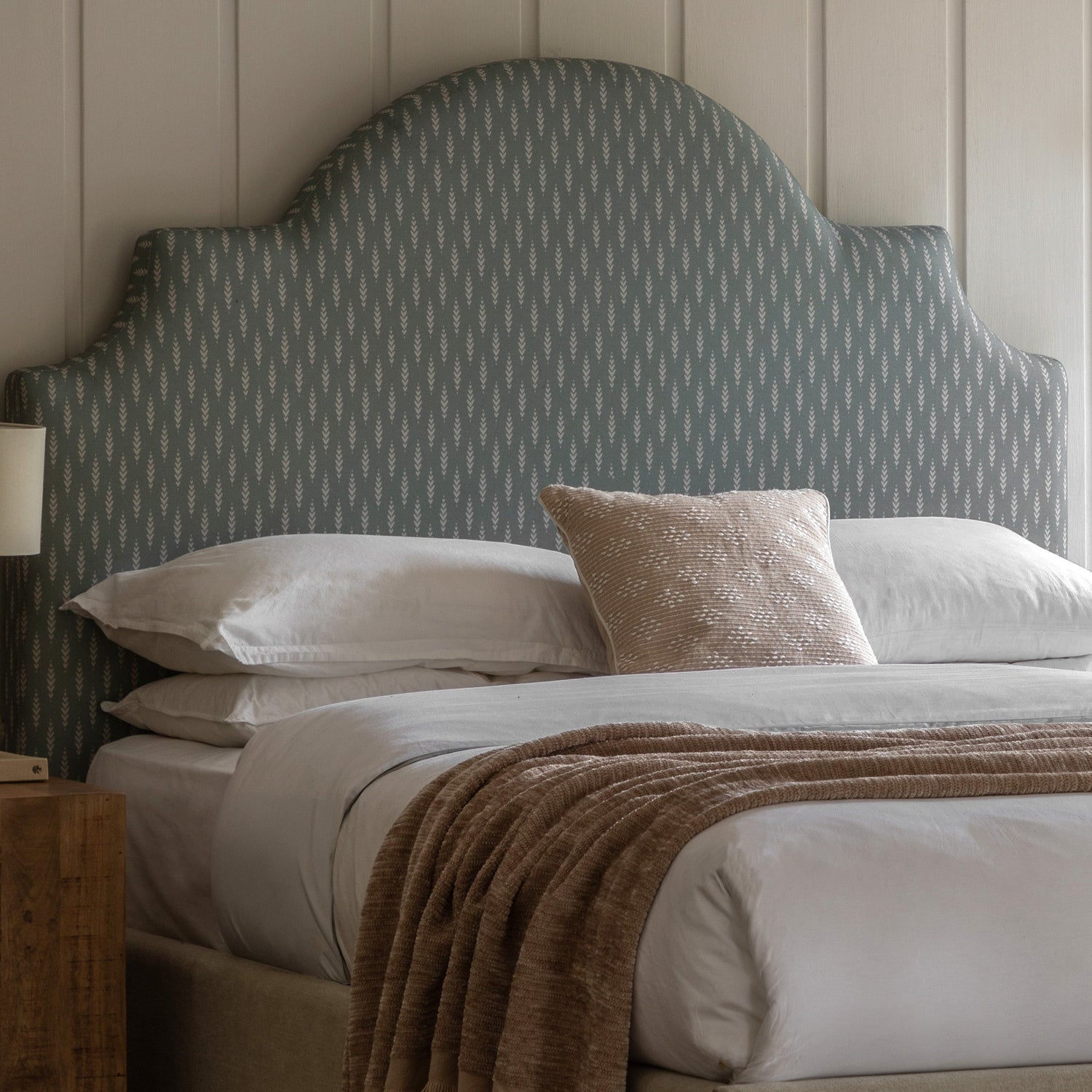 Elegant French Style Headboard – Timeless Design in Linen, Velvet, or Wood Finishes
