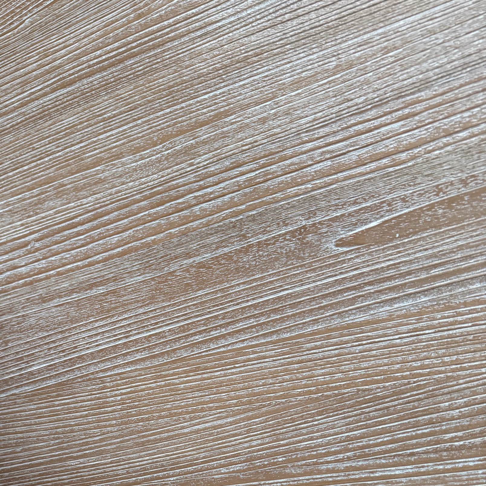 Close up Image of the Bella Round Dining Table