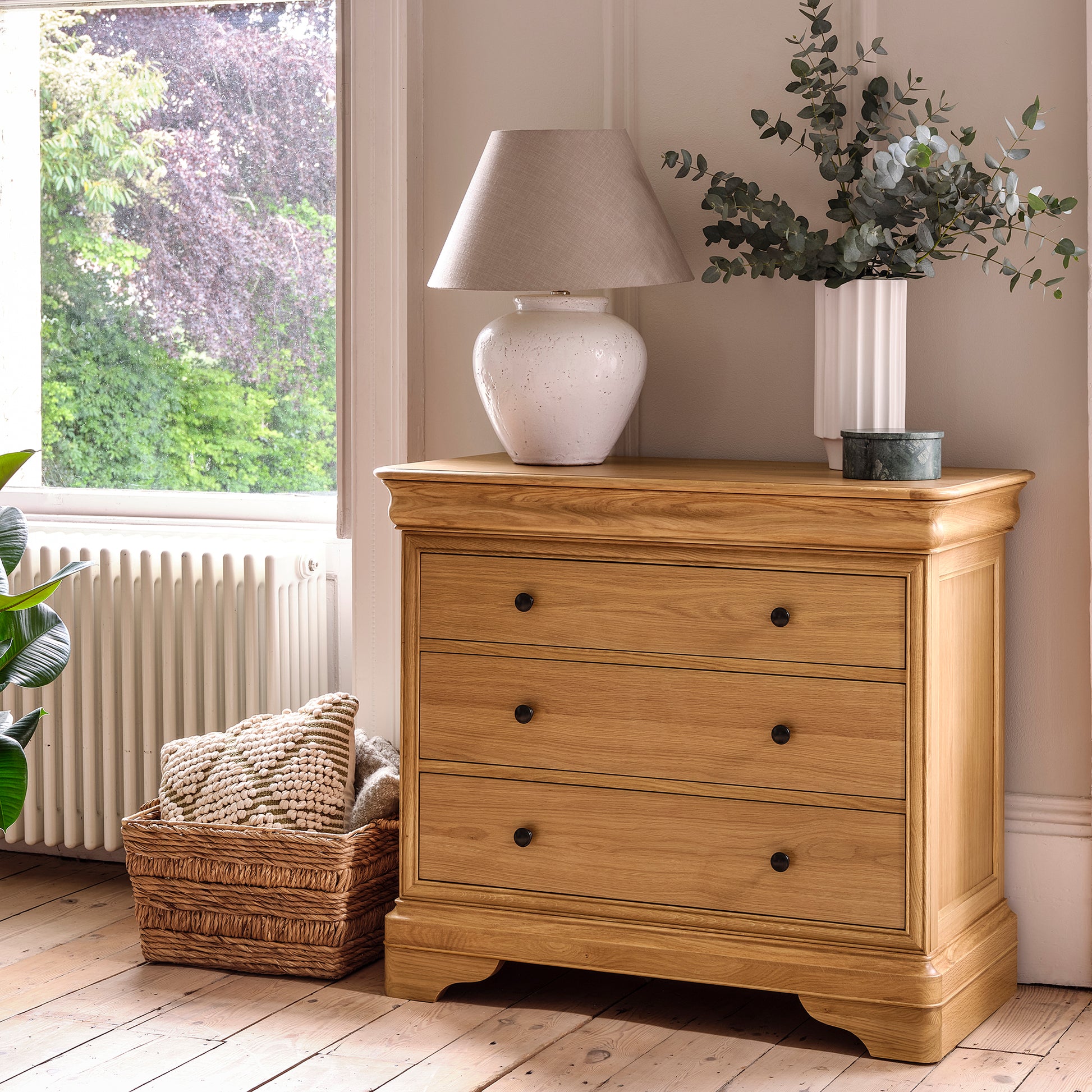 Willis Gambier Bordeaux Oak Sleigh 3 Drawer Chest