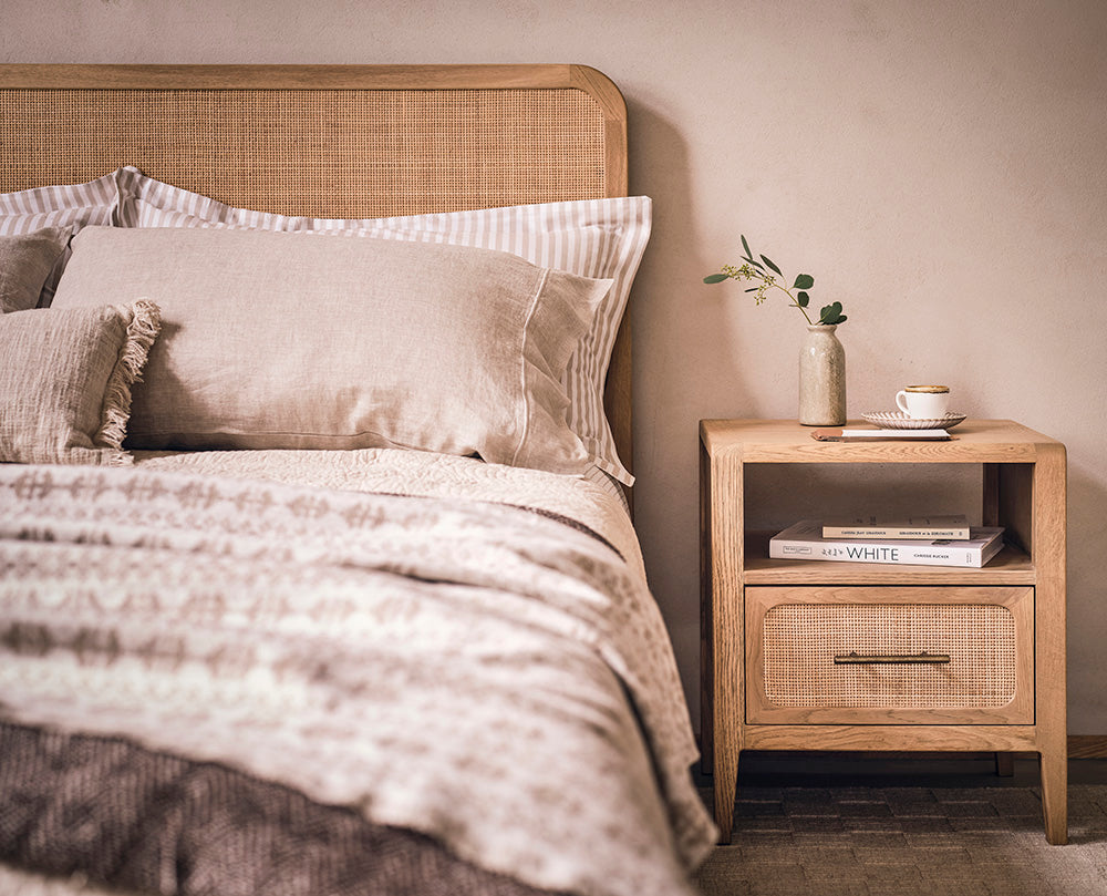 Casera Oak Rattan Bed Closer View