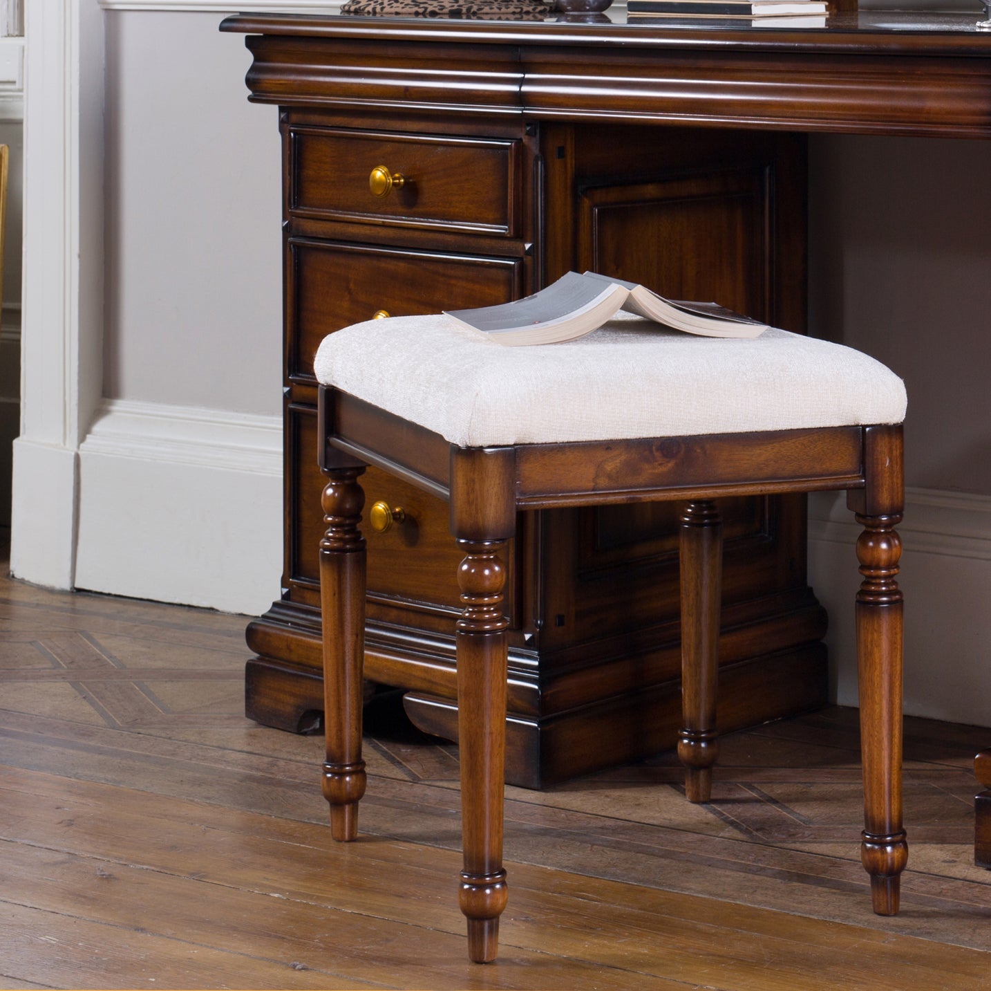 Normandie French Sleigh Stool