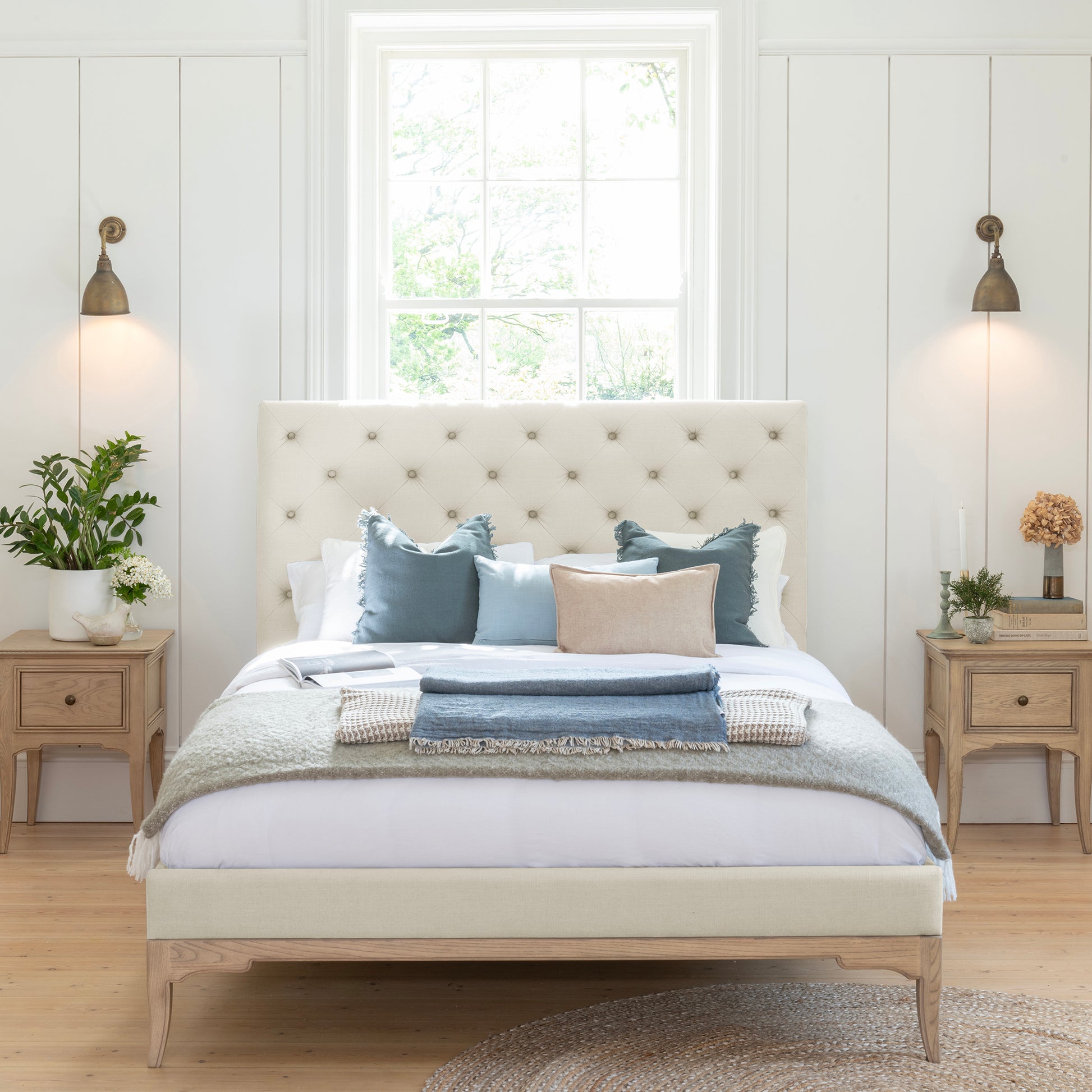 Willis Gambier Toulon French Upholstered Bed