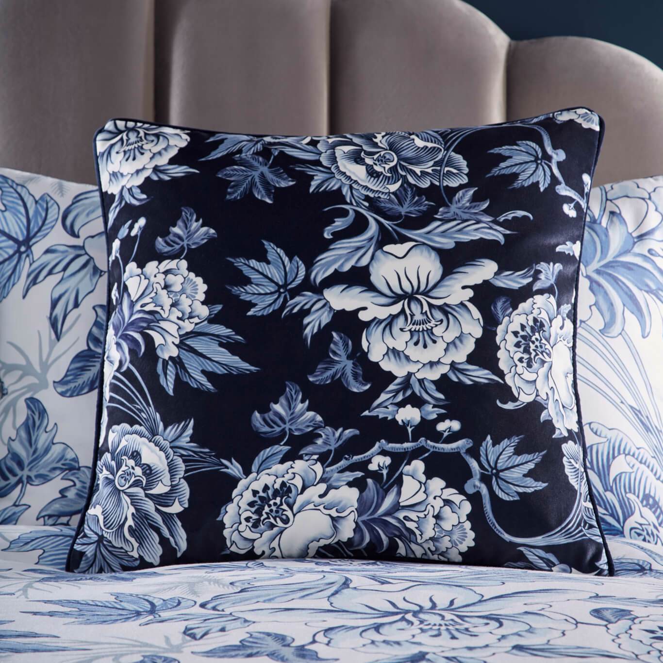 Hibiscus Cushion